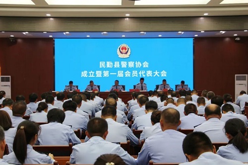 甘肃民勤.jpg